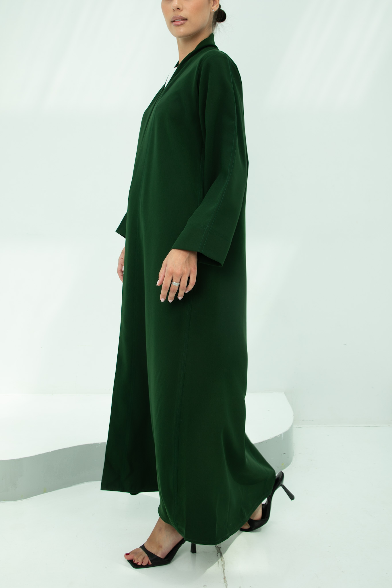M02 Chic Green Abaya 